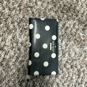 Poke a Dot Kate Spade Wallet  ♠️